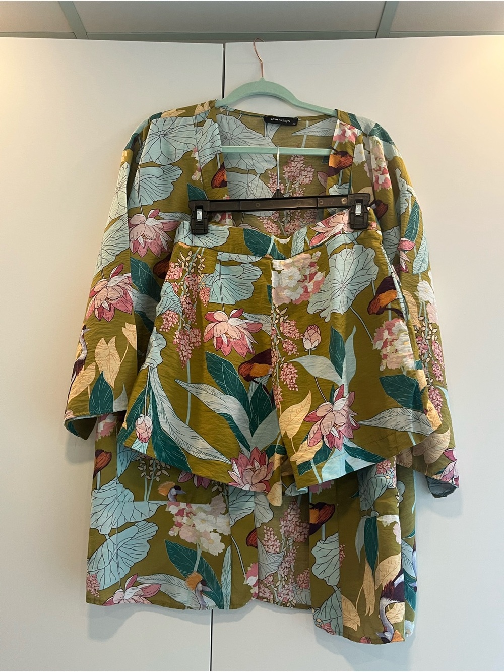 NEW. Floral Two-Piece Set in Olive Green and Pink with pockets I bought in taly.